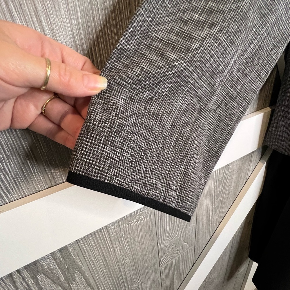 093. Perceptions New York 2 Piece Pant Suit 18 - Picture 2 of 7